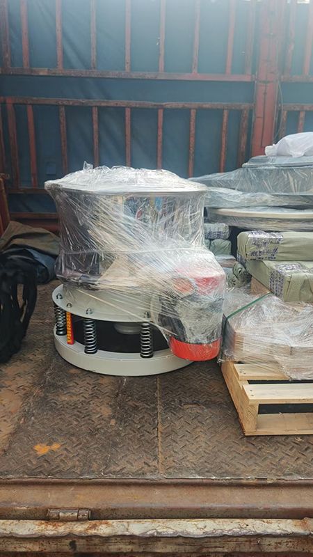600型直排篩、篩框、網(wǎng)架、膠條等全部發(fā)貨